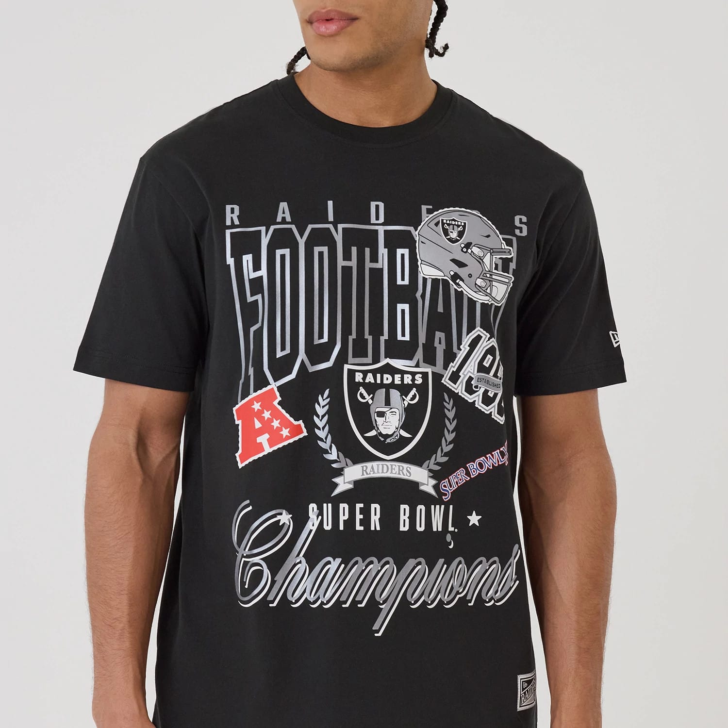 The model is wearing this NFL Sport Classic Las Vegas Raiders T-Shirt in black. 4