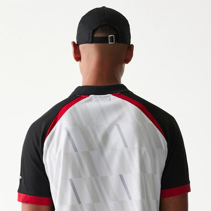 The model is wearing this NBA Match Chicago Bulls T-Shirt in white. 7