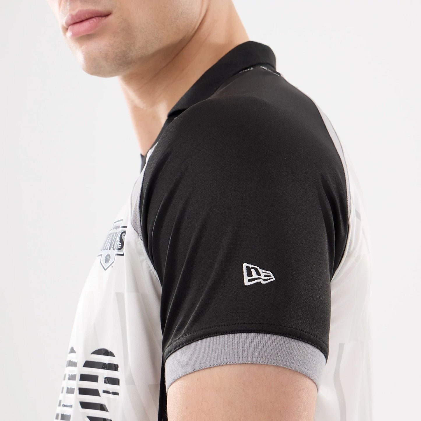 The model is wearing this NHL Match LA Kings T-Shirt in black. 5