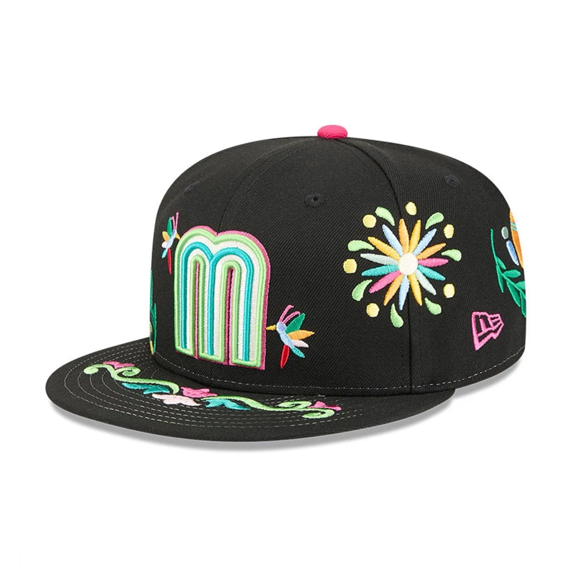 Pictured is this World Baseball Classic Latin Embroidery Mexico 59FIFTY Fitted cap in black. 1