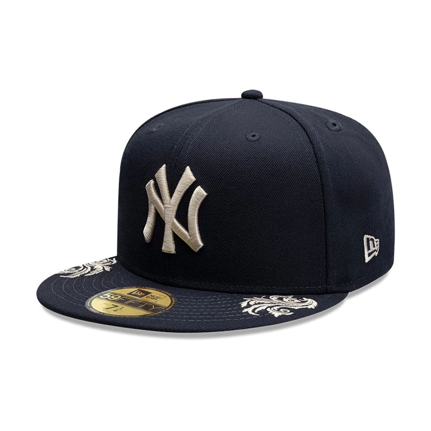 Pictured is this MLB Script New York Yankees 59FIFTY Fitted cap in navy. 5