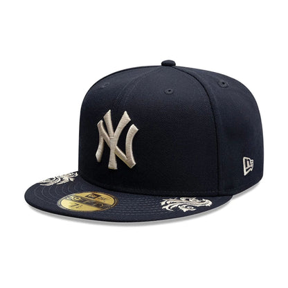 Pictured is this MLB Script New York Yankees 59FIFTY Fitted cap in navy. 5