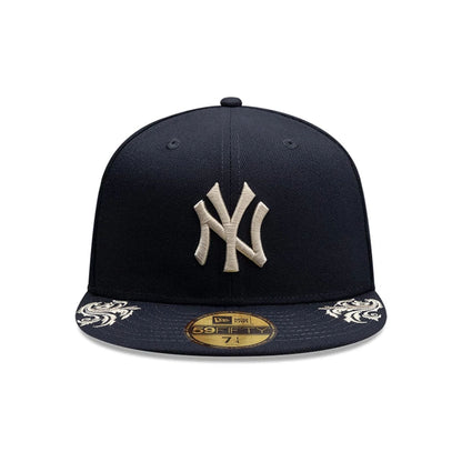 Pictured is this MLB Script New York Yankees 59FIFTY Fitted cap in navy. 6