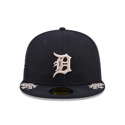 Pictured is this MLB Script Detroit Tigers 59FIFTY Fitted cap in navy. 6