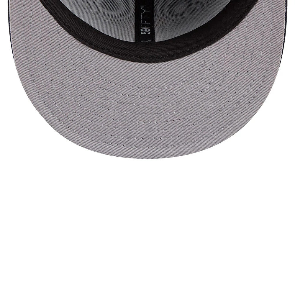 Pictured is this MLB Script Boston Red Sox 59FIFTY Fitted cap in navy. 2