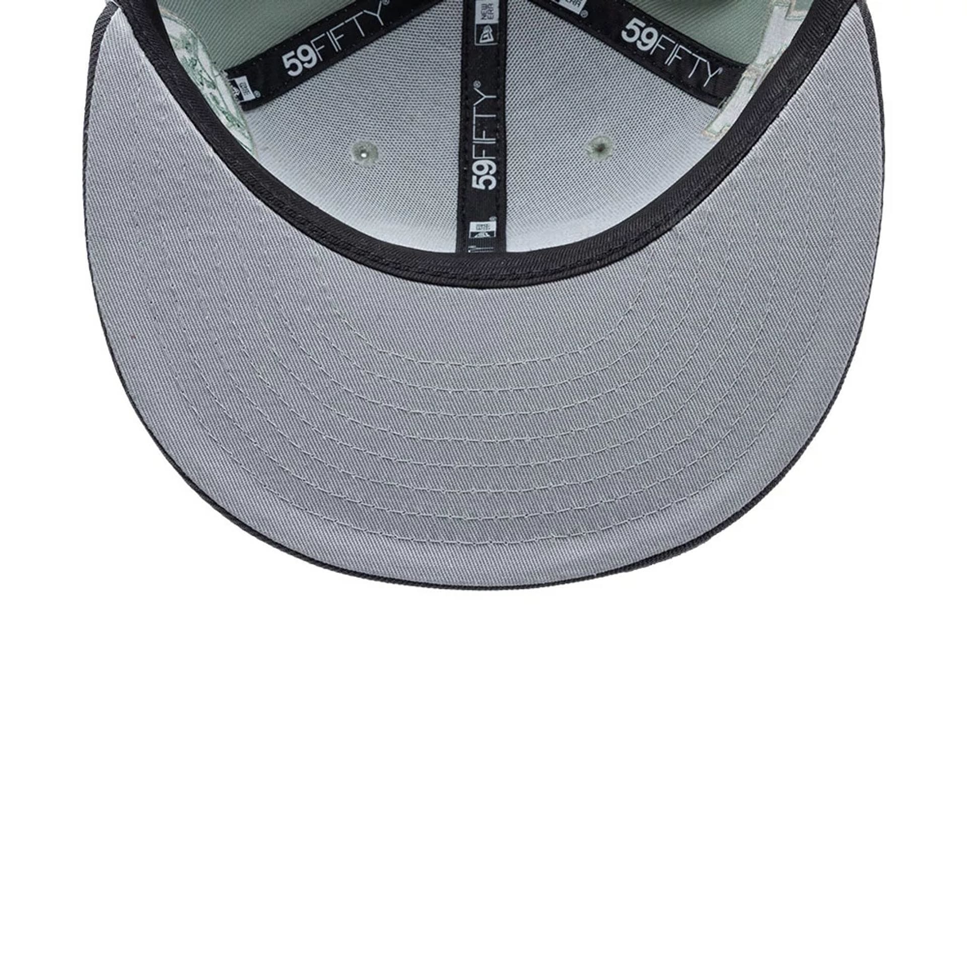 Pictured is this Liga MX Pumas Unam 59FIFTY Fitted cap in pastel green. 2