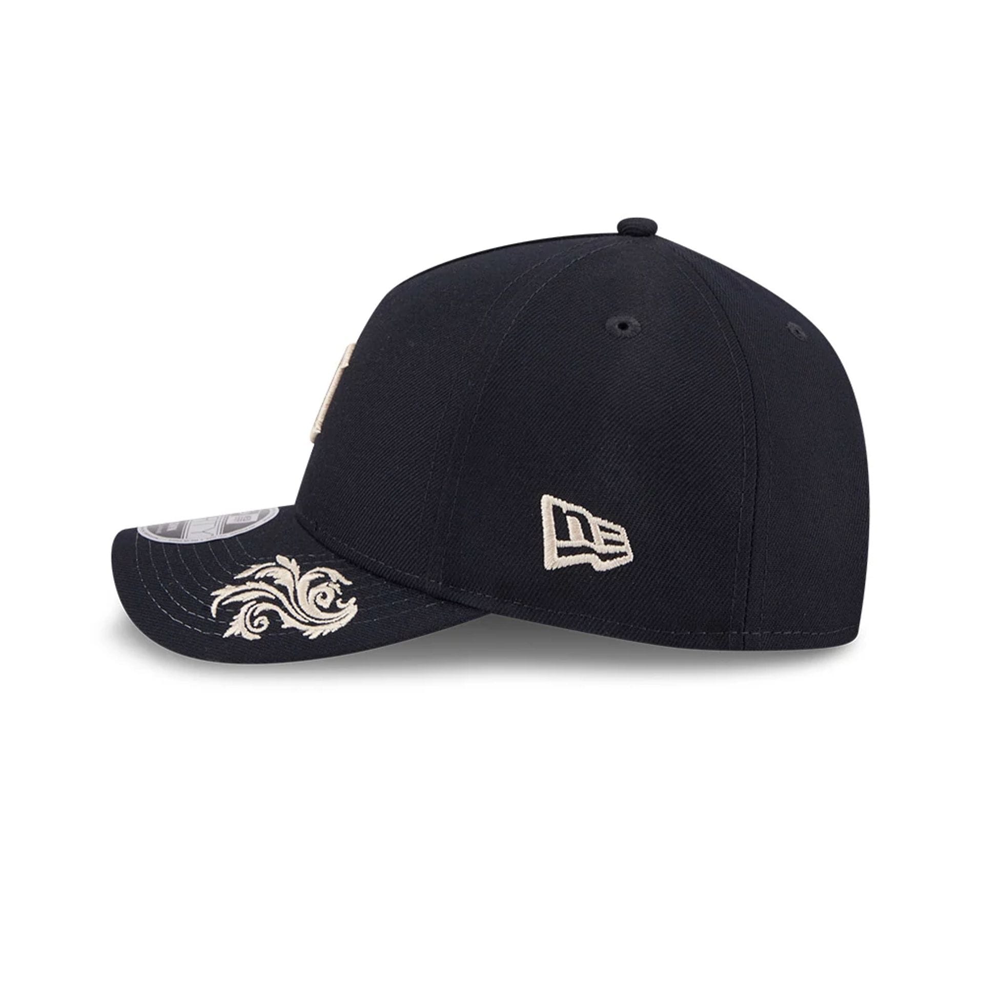 Pictured is this MLB Script Detroit Tigers 9FORTY M-Crown A-Frame Adjustable cap in navy. 7