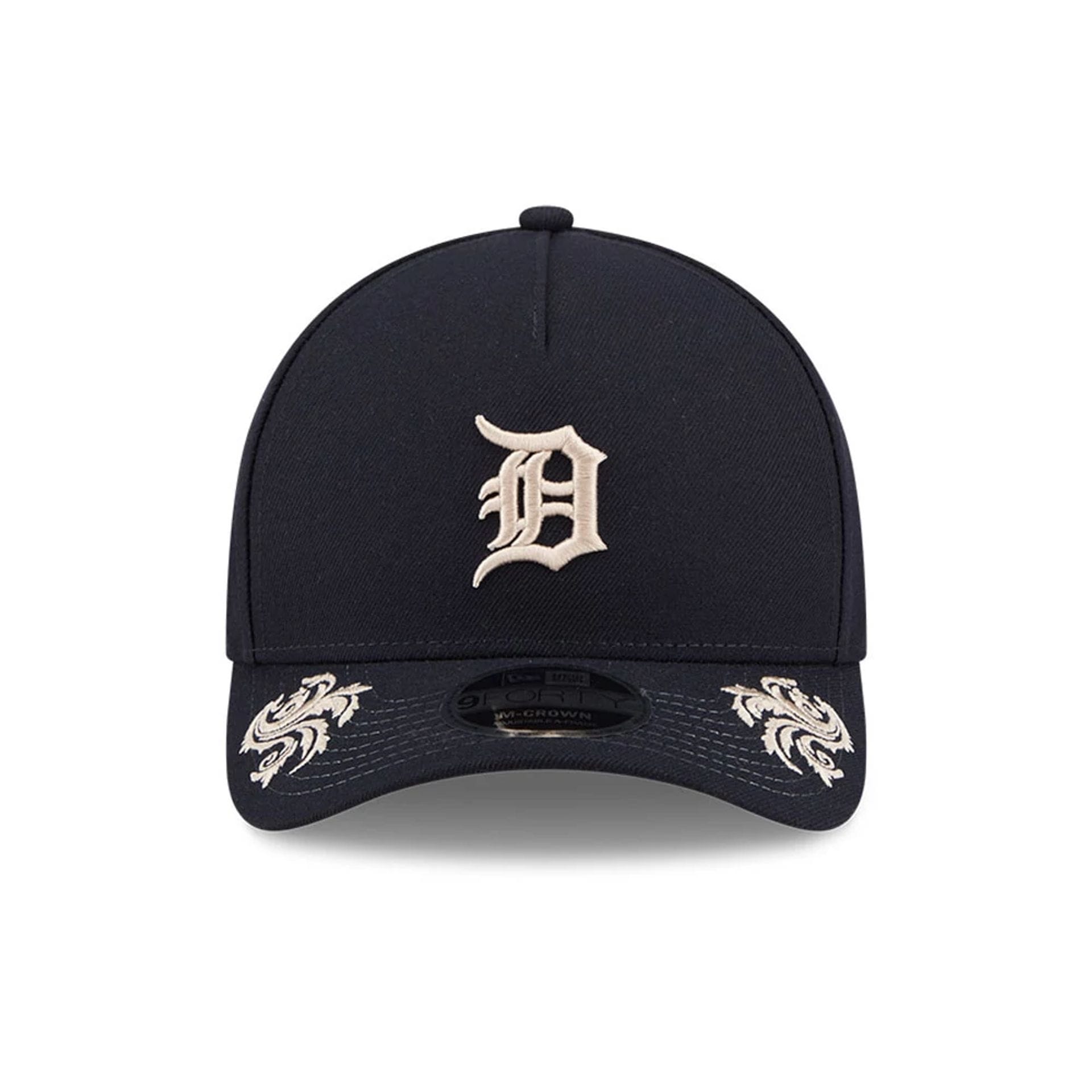 Pictured is this MLB Script Detroit Tigers 9FORTY M-Crown A-Frame Adjustable cap in navy. 6