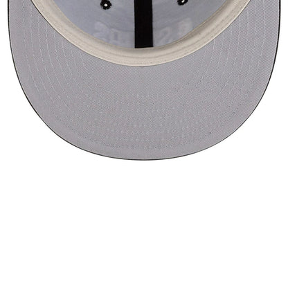 This is a San Antonio Spurs FOG x NBA Black Retro Crown 9FIFTY Adjustable Cap 2