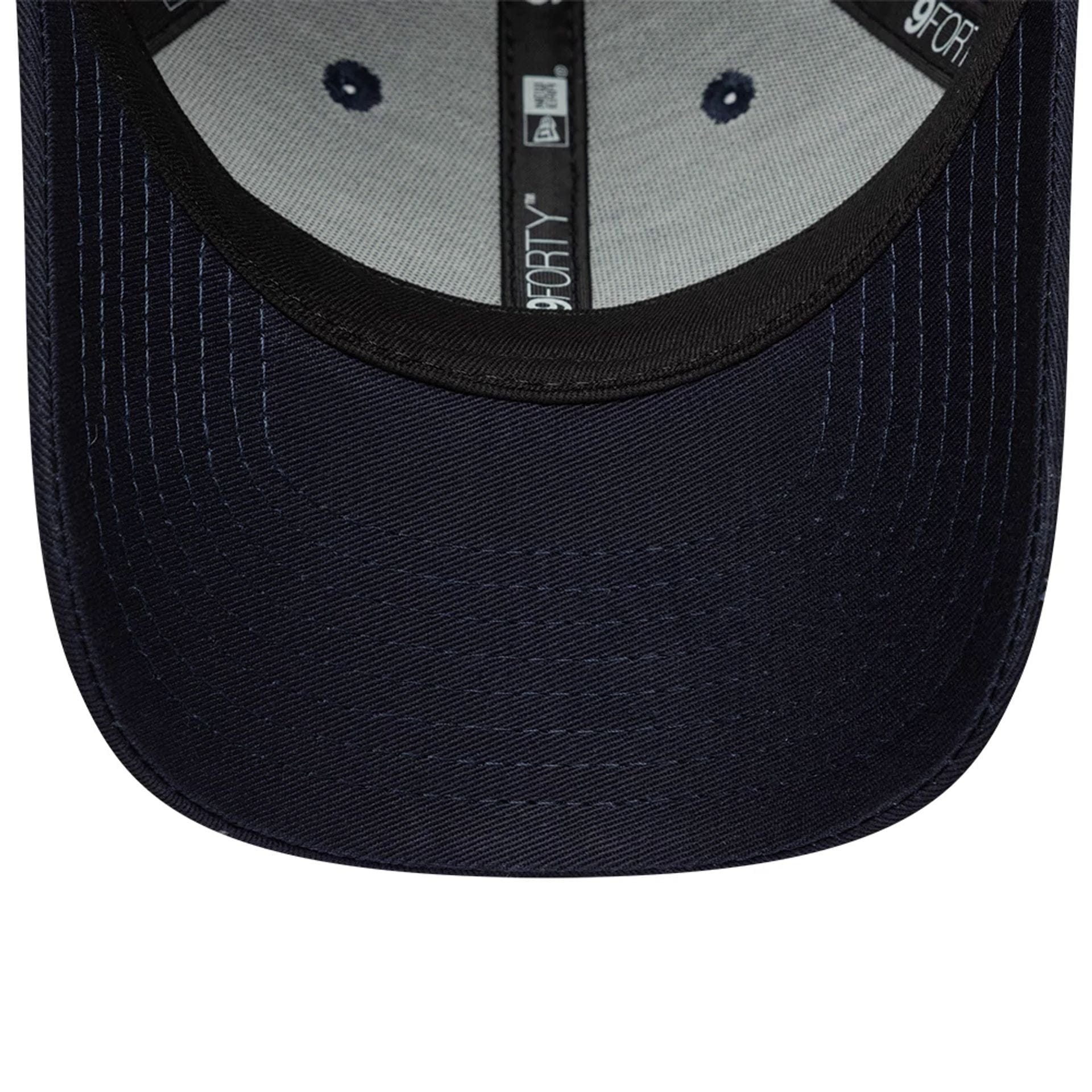 This is a Red Bull Racing Kids Navy 9FORTY Adjustable Cap 7