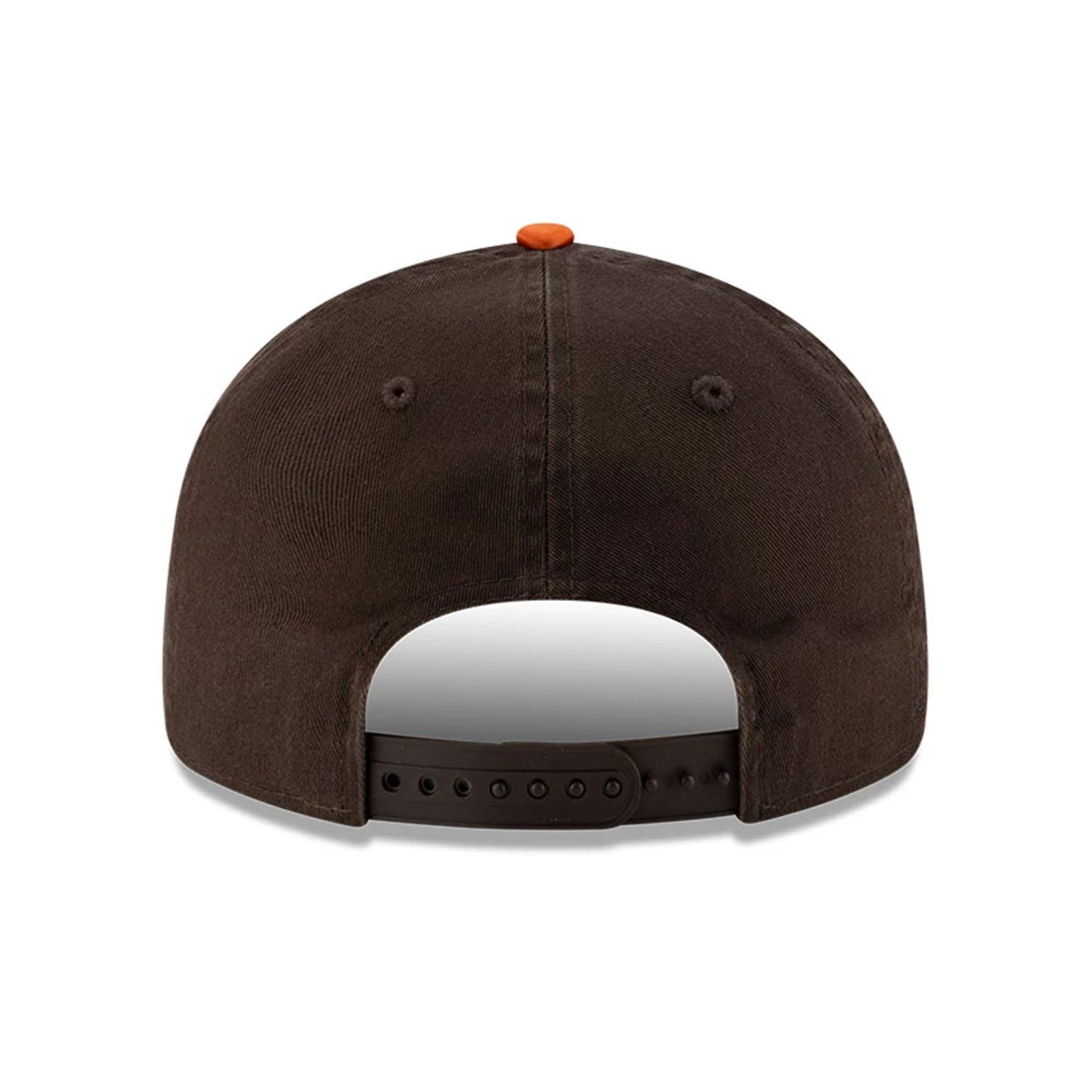 This is a Cleveland Browns NFL Historic Dark Brown Retro Crown 9FIFTY Snapback Adjustable Cap 7