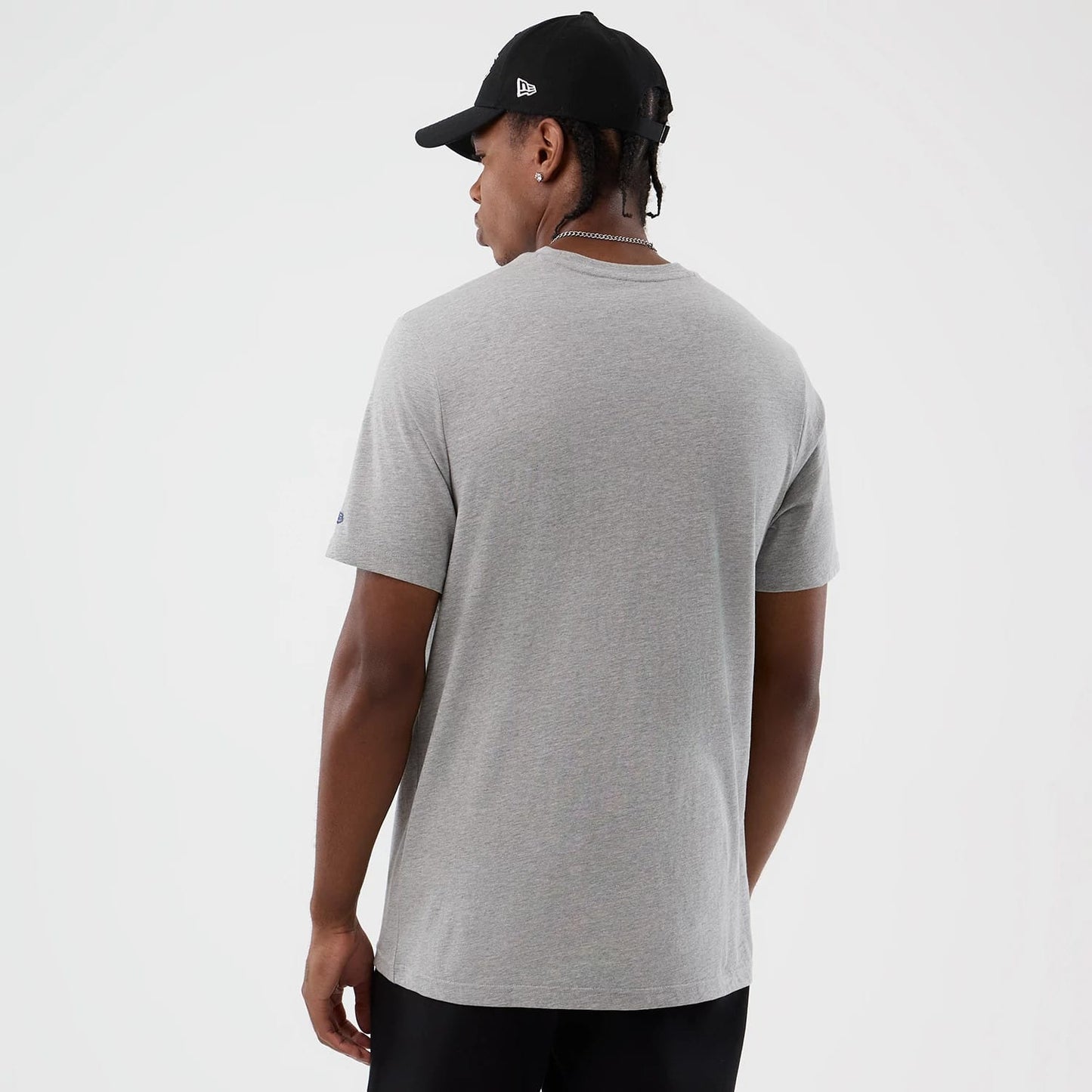 The Male model is wearing LA Lakers NBA Back To School Grey T-Shirt 2