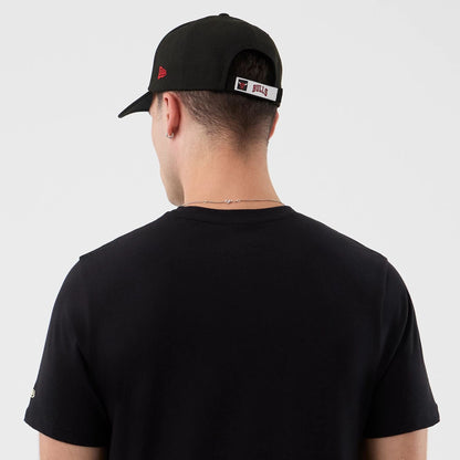 The Male model is wearing Chicago Bulls NBA Back To School Black T-Shirt  7