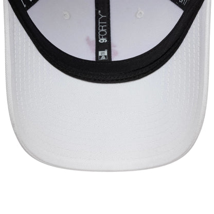 Pictured is this Core Liverpool FC 9FORTY cap in white. 5