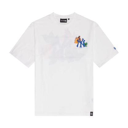 The Male model is wearing New York Yankees MLB Floral Graphic White Oversized T-Shirt 1