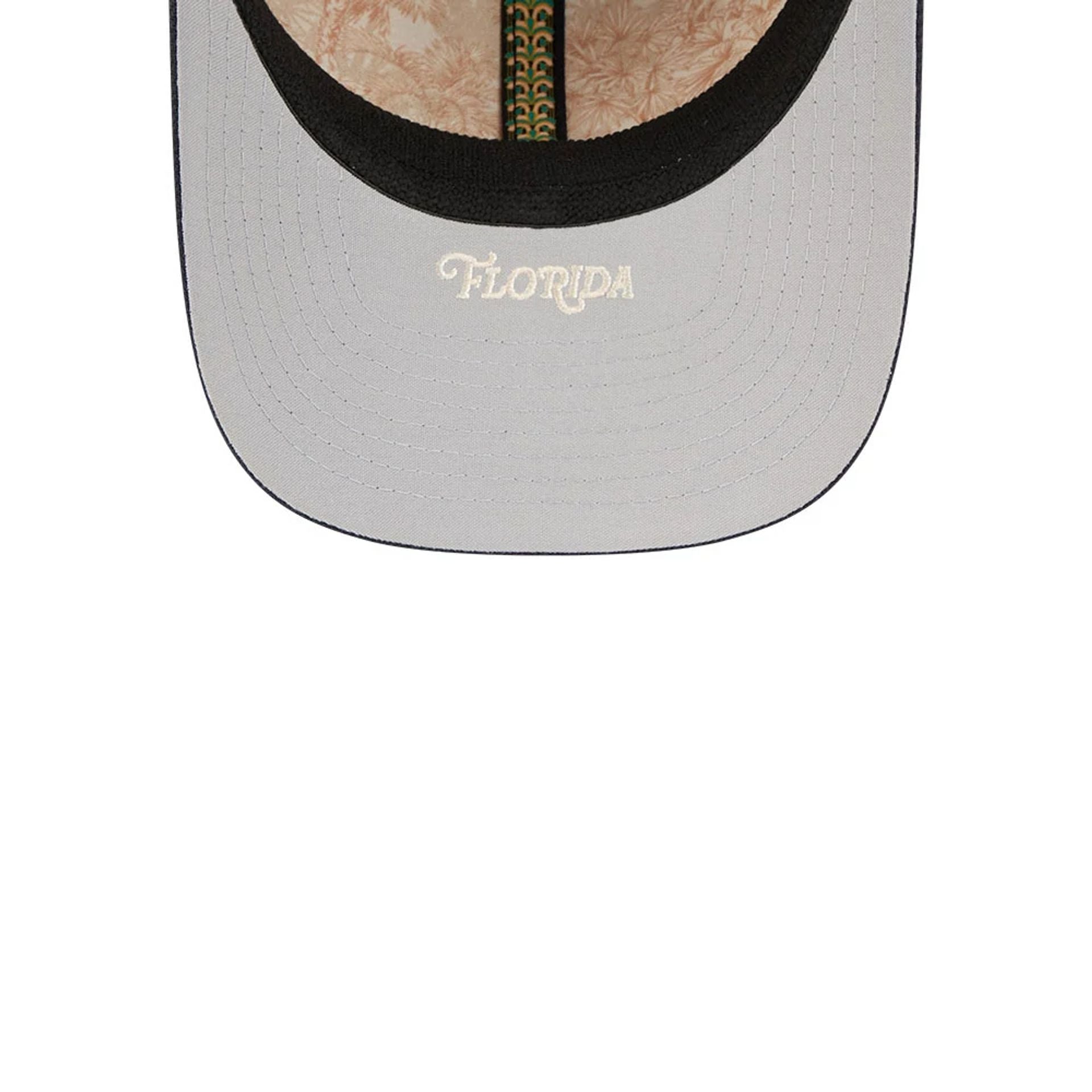 Pictured is this MLB Spring Training 2026 Atlanta Braves 39THIRTY M-Crown Stretch Fit cap in red. 2