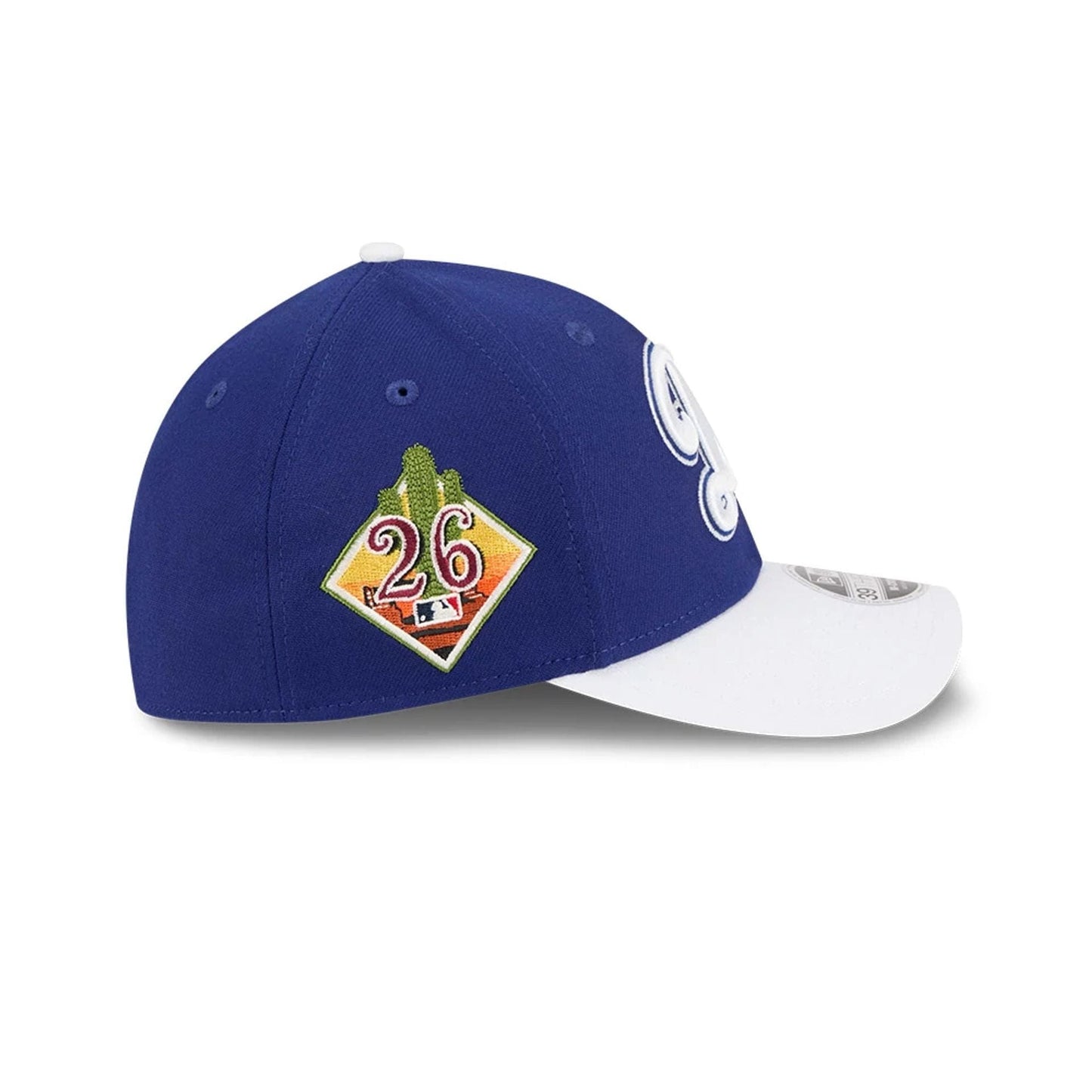 Pictured is this MLB Spring Training 2026 LA Dodgers 39THIRTY M-Crown Stretch Fit cap in dark blue. 5