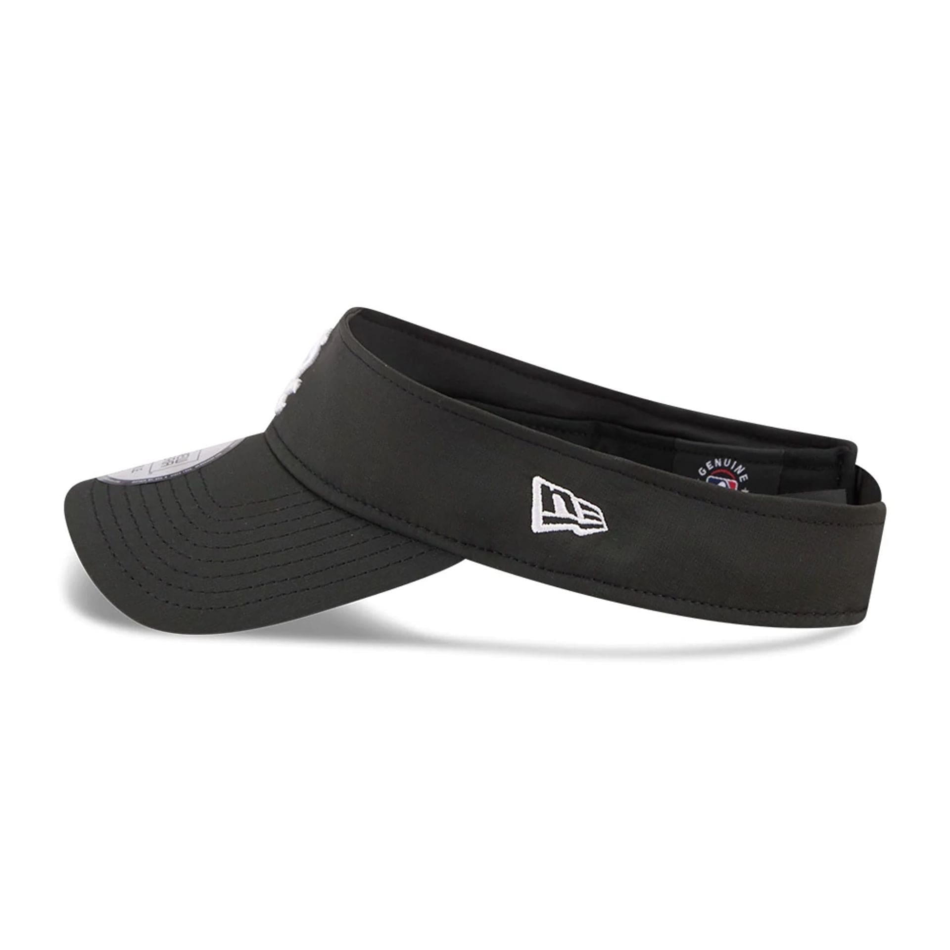 Pictured is this MLB Spring Training 2026 Chicago White Sox Visor cap in black. 5