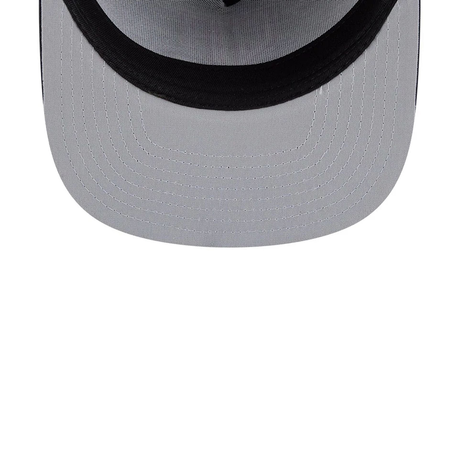 Pictured is this MLB World Baseball Classic 2026 Czech Republic 9FIFTY A-Frame Snapback cap in navy. 2