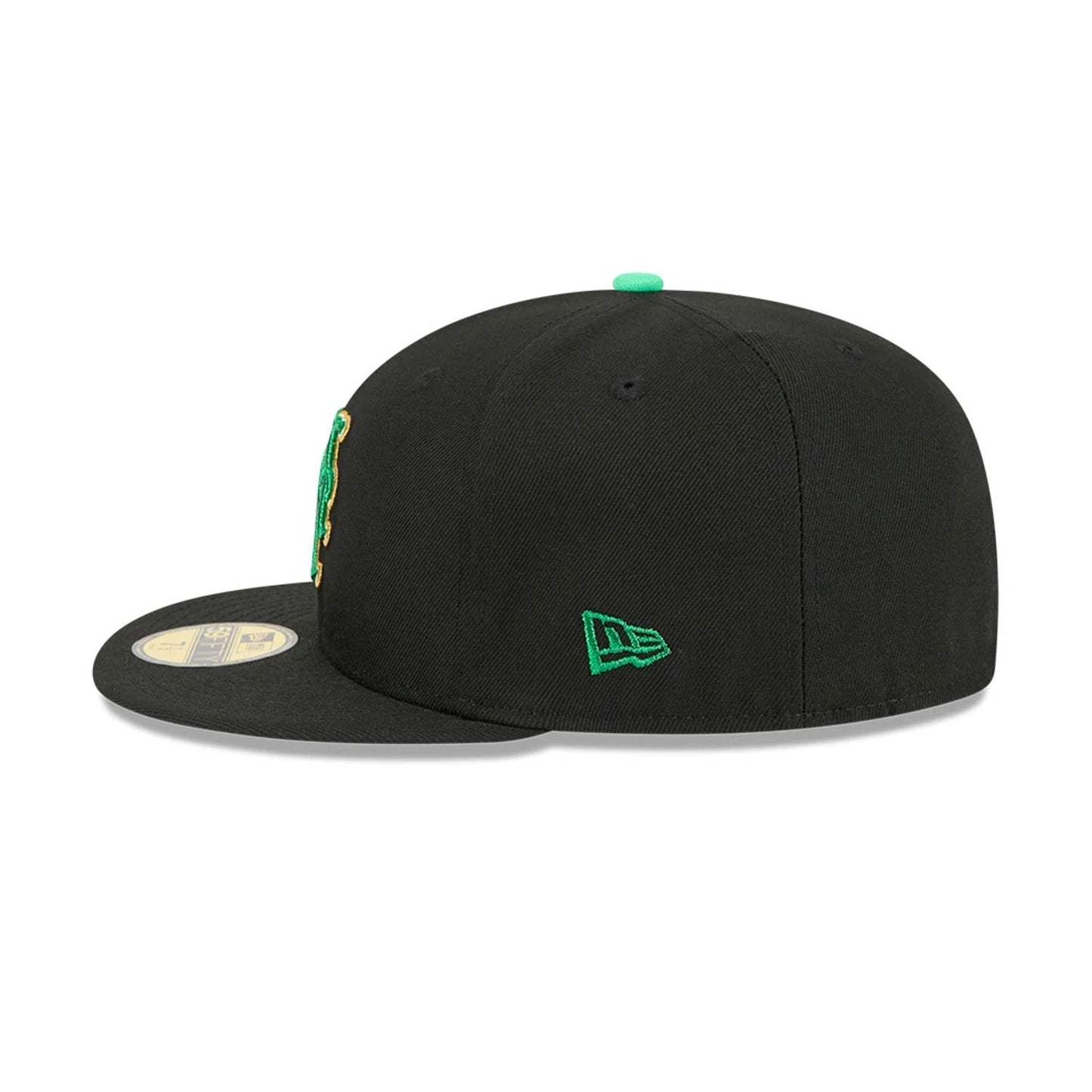 Pictured is this MLB Saint Patrick's Day New York Mets 59FIFTY Fitted cap in black. 5