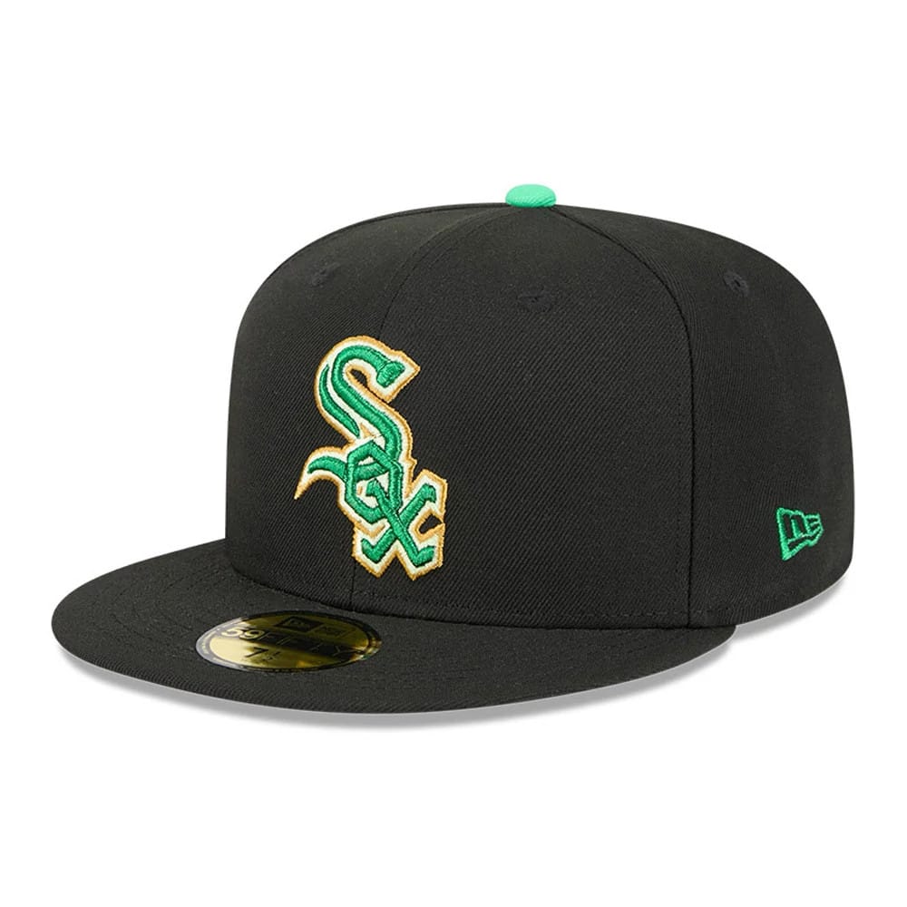 Pictured is this MLB Saint Patrick's Day Chicago White Sox 59FIFTY Fitted cap in black. 3