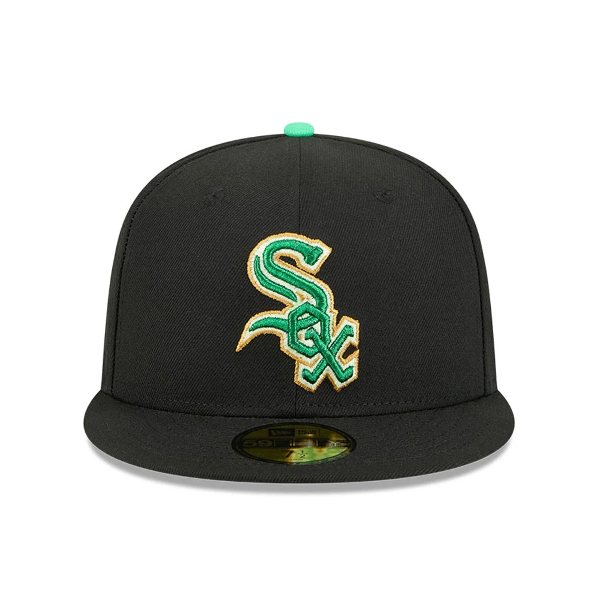 Pictured is this MLB Saint Patrick's Day Chicago White Sox 59FIFTY Fitted cap in black. 2