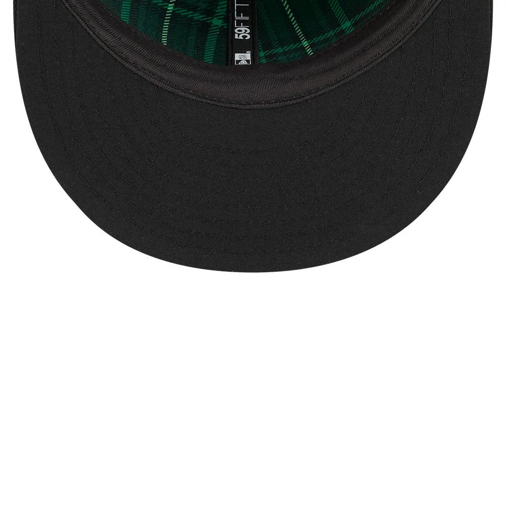 Pictured is this MLB Saint Patrick's Day Detroit Tigers 59FIFTY Fitted cap in black. 7