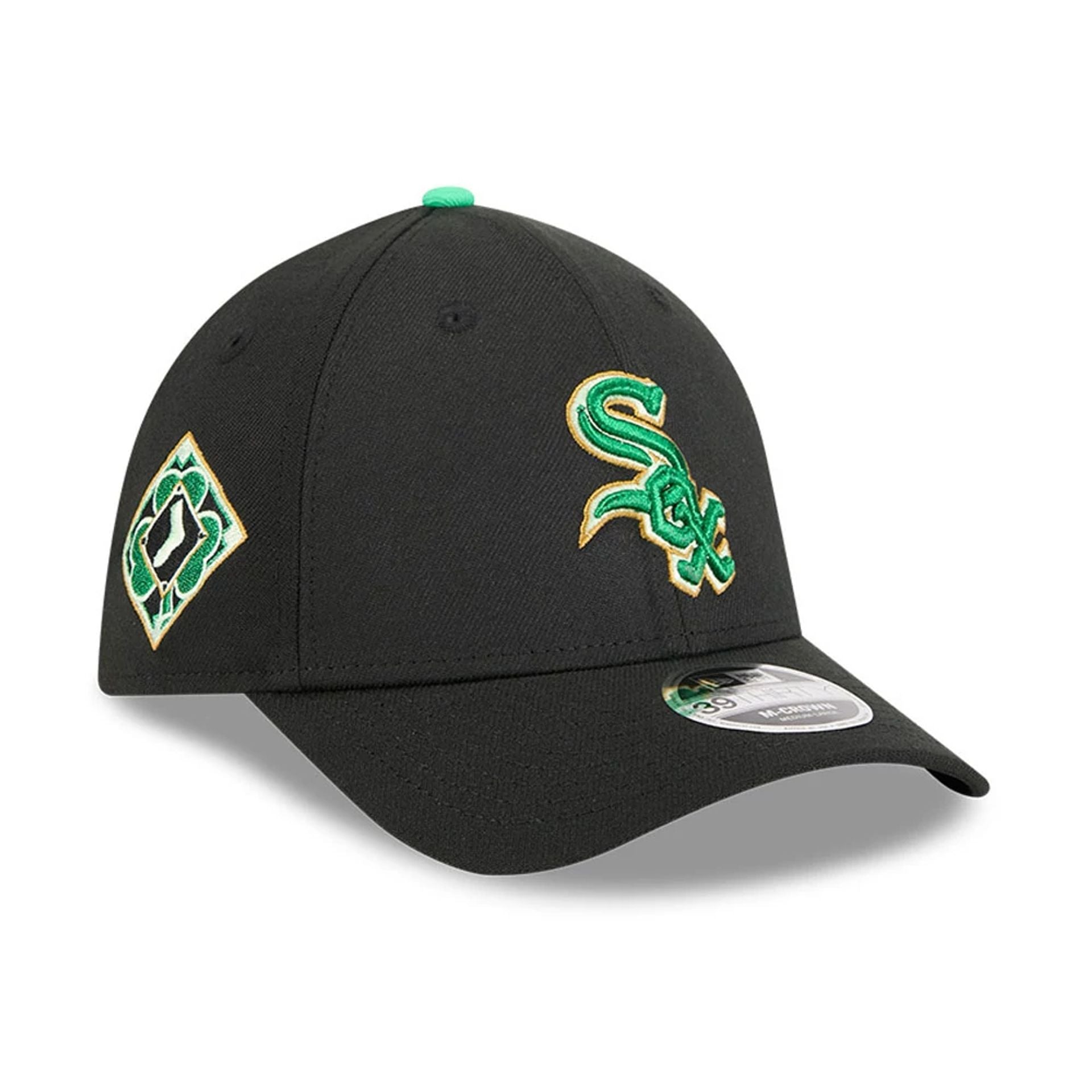 Pictured is this MLB Saint Patrick's Day Chicago White Sox 39THIRTY M-Crown A-Frame Stretch Fit cap in black. 1