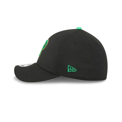 Pictured is this MLB Saint Patrick's Day Philadelphia Phillies 39THIRTY M-Crown A-Frame Stretch Fit cap in black. 5