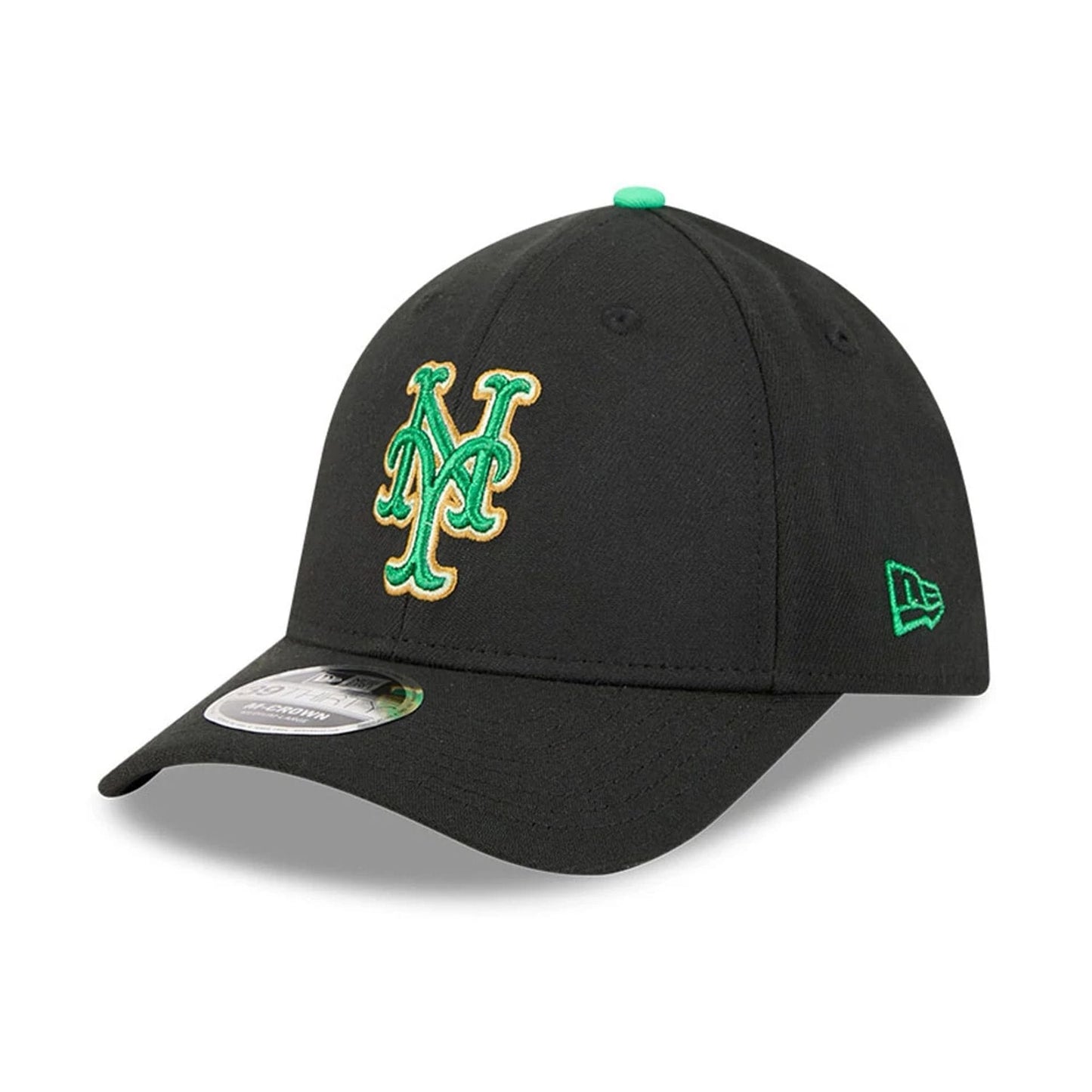 Pictured is this MLB Saint Patrick's Day New York Mets 39THIRTY M-Crown A-Frame Stretch Fit cap in black. 3
