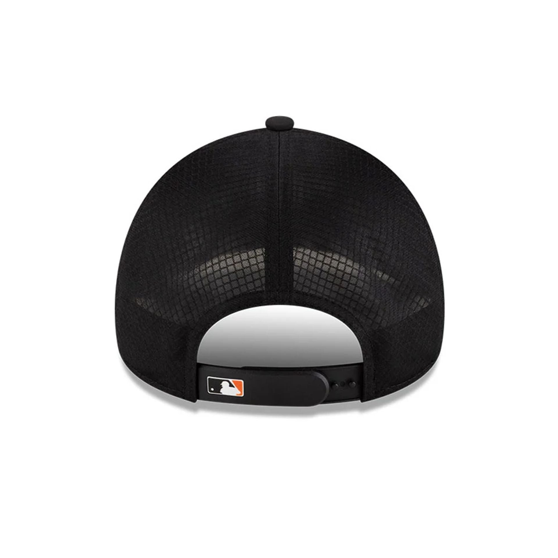 Pictured is this MLB Batting Practice 2026 Baltimore Orioles 9FORTY Apex cap in black. 4