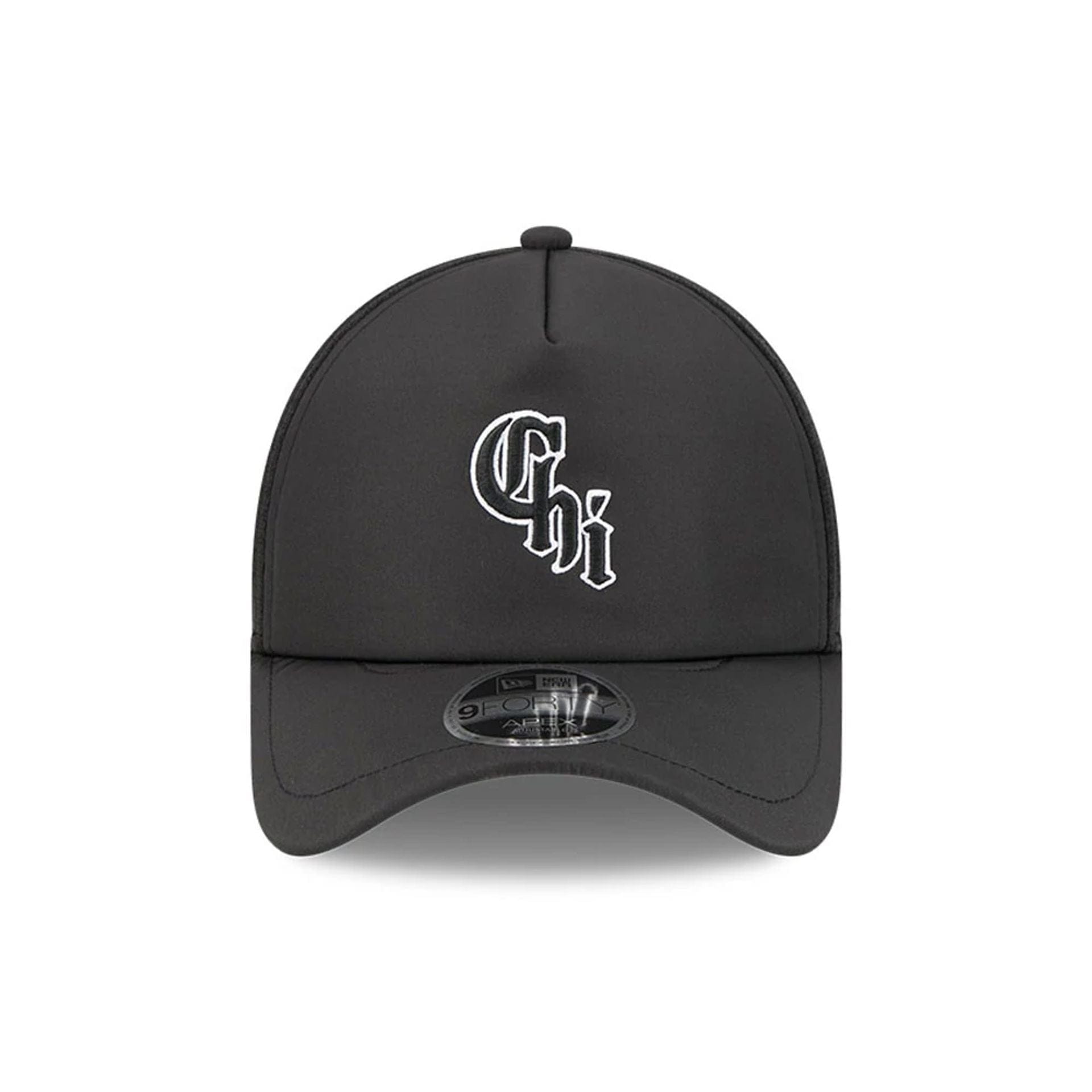 Pictured is this MLB Batting Practice 2026 Chicago White Sox 9FORTY Apex cap in black. 2