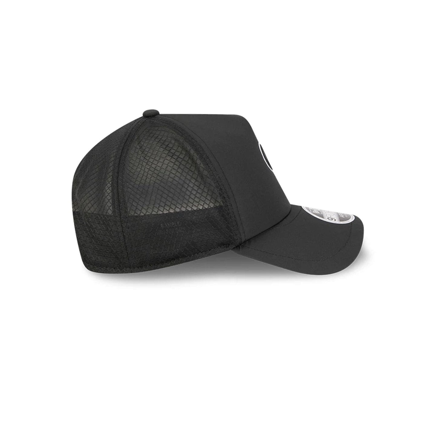 Pictured is this MLB Batting Practice 2026 Chicago White Sox 9FORTY Apex cap in black. 6