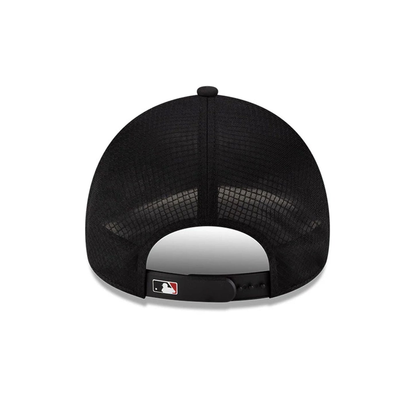 Pictured is this MLB Batting Practice 2026 Arizona Diamondbacks 9FORTY Apex cap in black. 6