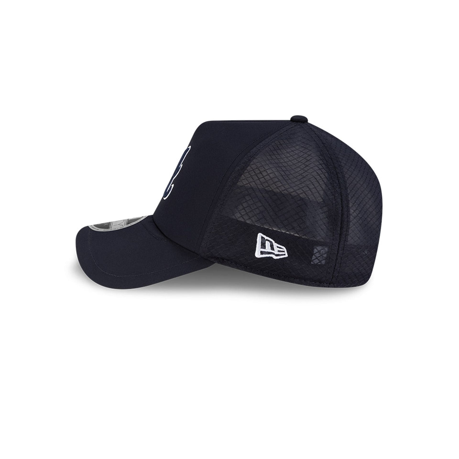 Pictured is this MLB Batting Practice 2026 Atlanta Braves 9FORTY Apex cap in navy. 5