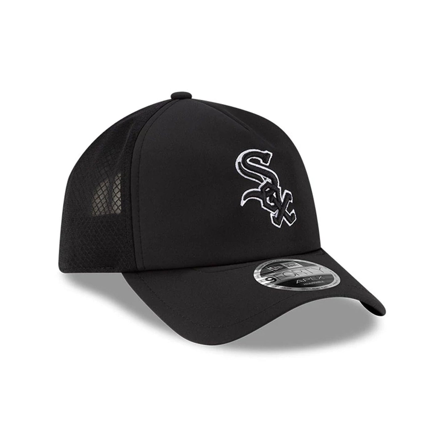 Pictured is this MLB Batting Practice 2026 Chicago White Sox 9FORTY Apex cap in Black. 3