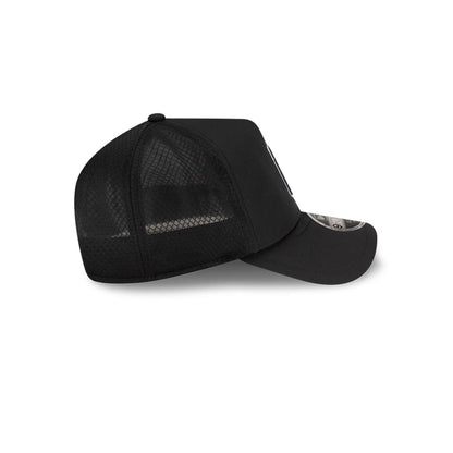 Pictured is this MLB Batting Practice 2026 Pittsburgh Pirates 9FORTY Apex cap in Black. 6