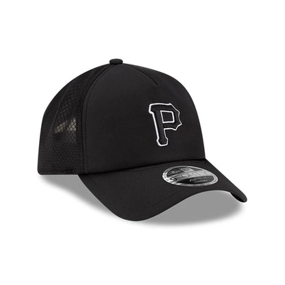 Pictured is this MLB Batting Practice 2026 Pittsburgh Pirates 9FORTY Apex cap in Black. 3