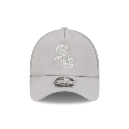 Pictured is this MLB Batting Practice 2026 Chicago White Sox 9FORTY Apex cap in grey. 2