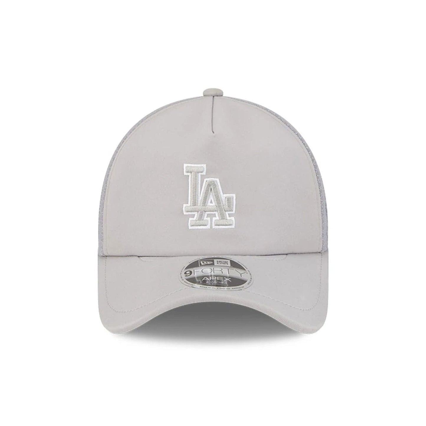 Pictured is this MLB Batting Practice 2026 LA Dodgers 9FORTY Apex cap in grey. 3