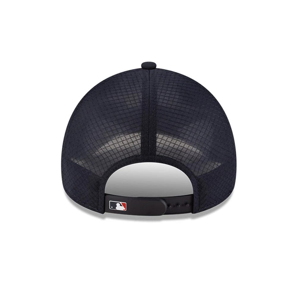 Pictured is this MLB Batting Practice 2026 Minnesota Twins 9FORTY Apex cap in navy. 4