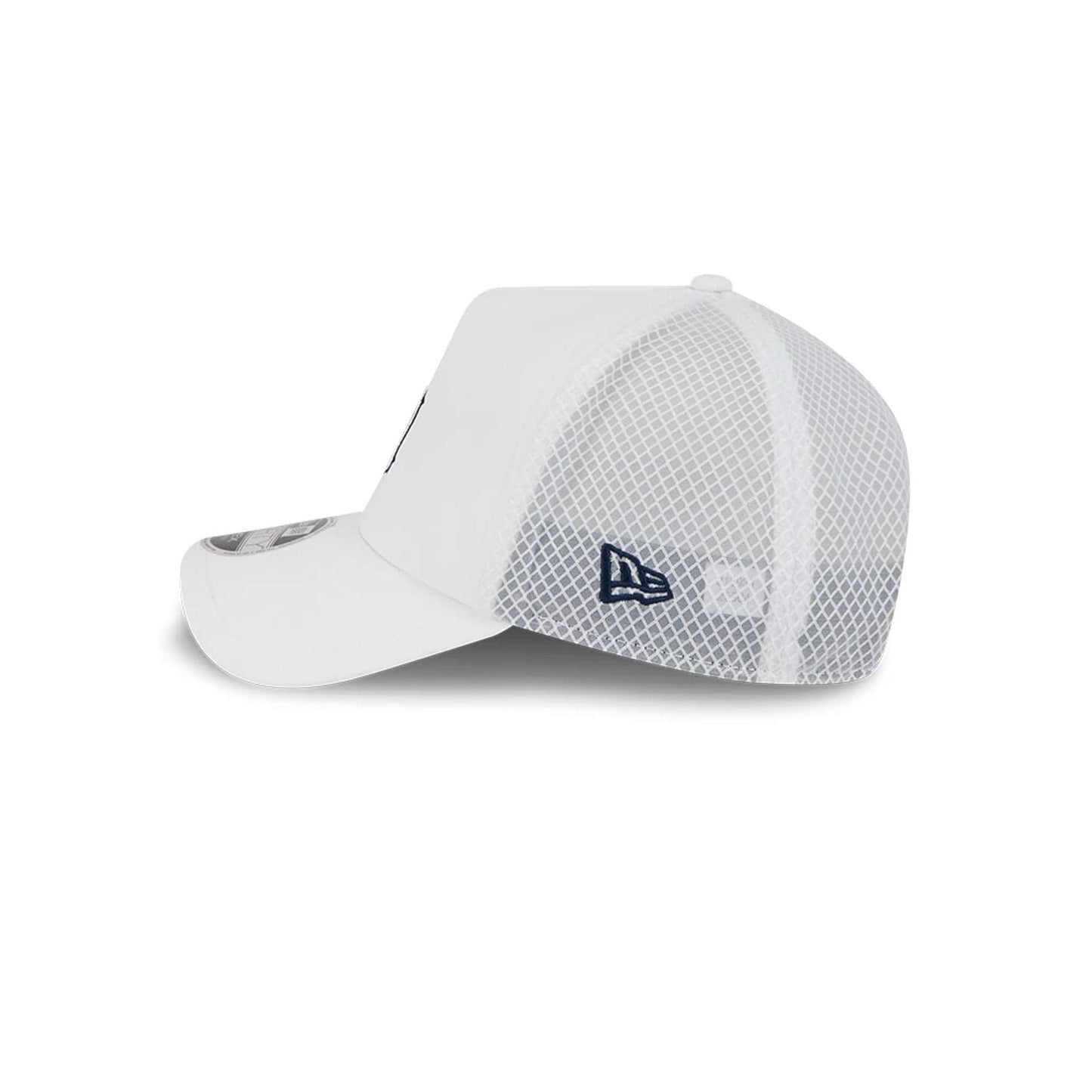 Pictured is this MLB Batting Practice 2026 Detroit Tigers 9FORTY Apex cap in white. 5