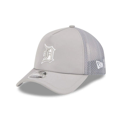 Pictured is this MLB Batting Practice 2026 Detroit Tigers 9FORTY Apex cap in grey. 1