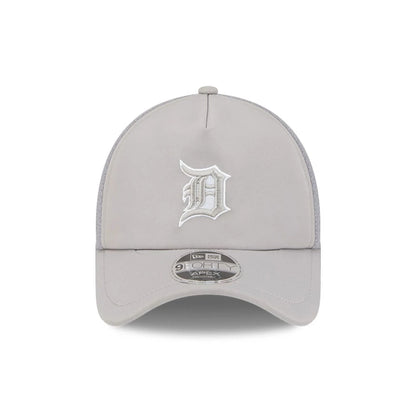 Pictured is this MLB Batting Practice 2026 Detroit Tigers 9FORTY Apex cap in grey. 2