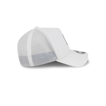 Pictured is this MLB Batting Practice 2026 New York Yankees 9FORTY Apex cap in white. 6