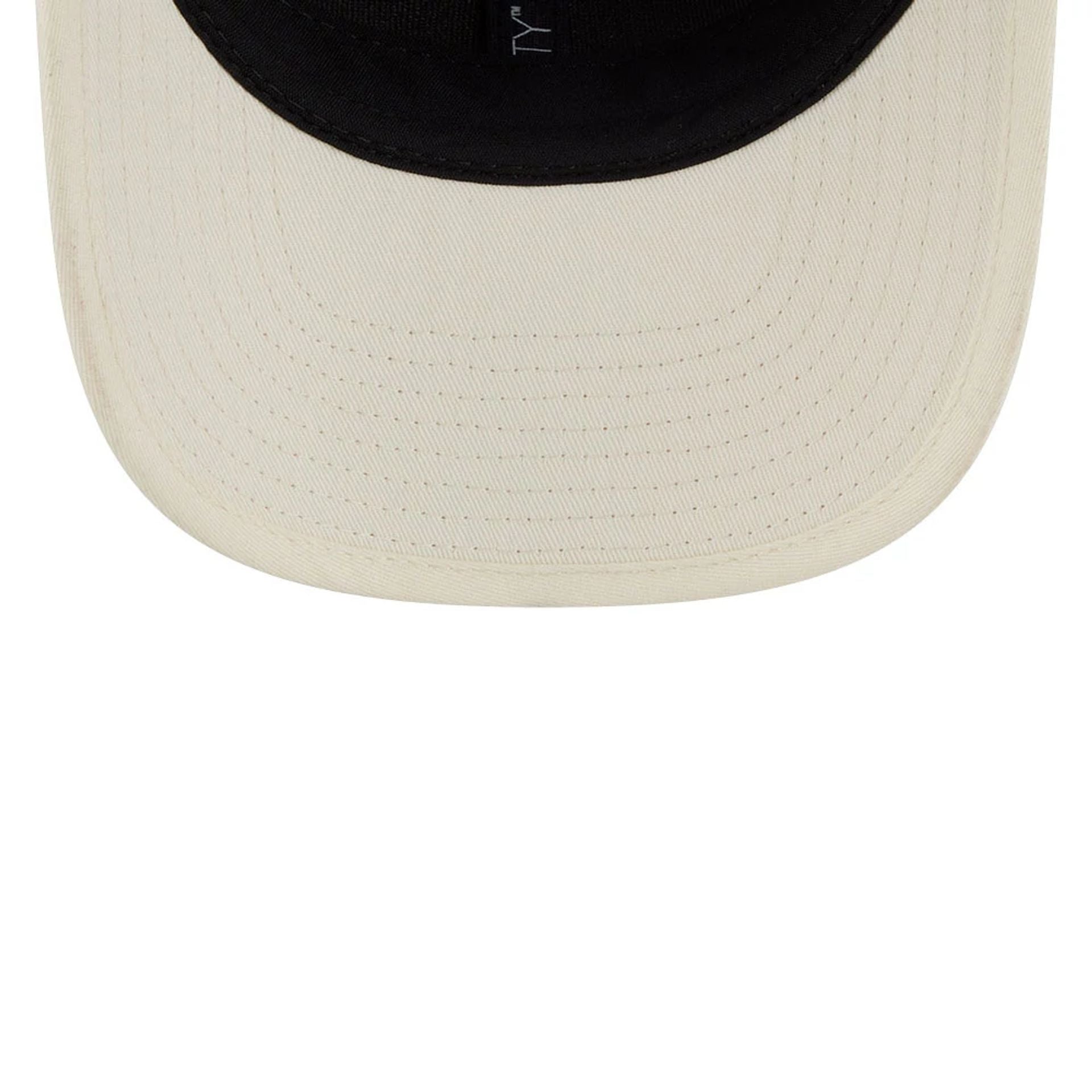 Pictured is this MLB Wicker New York Yankees 9SEVENTY Stretch Snap cap in Cream. 2