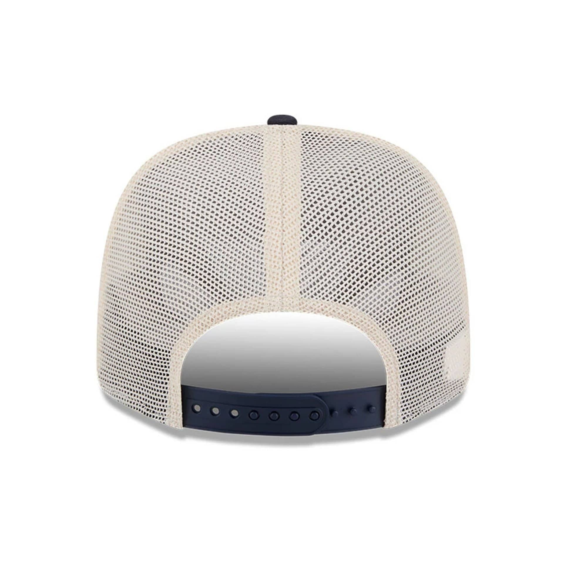 Pictured is this MLB Patch New York Yankees 9SEVENTY Stretch Snap cap in navy. 7