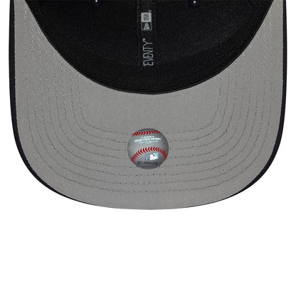 Pictured is this MLB Circles Detroit Tigers 9SEVENTY Stretch Snap cap in navy. 2