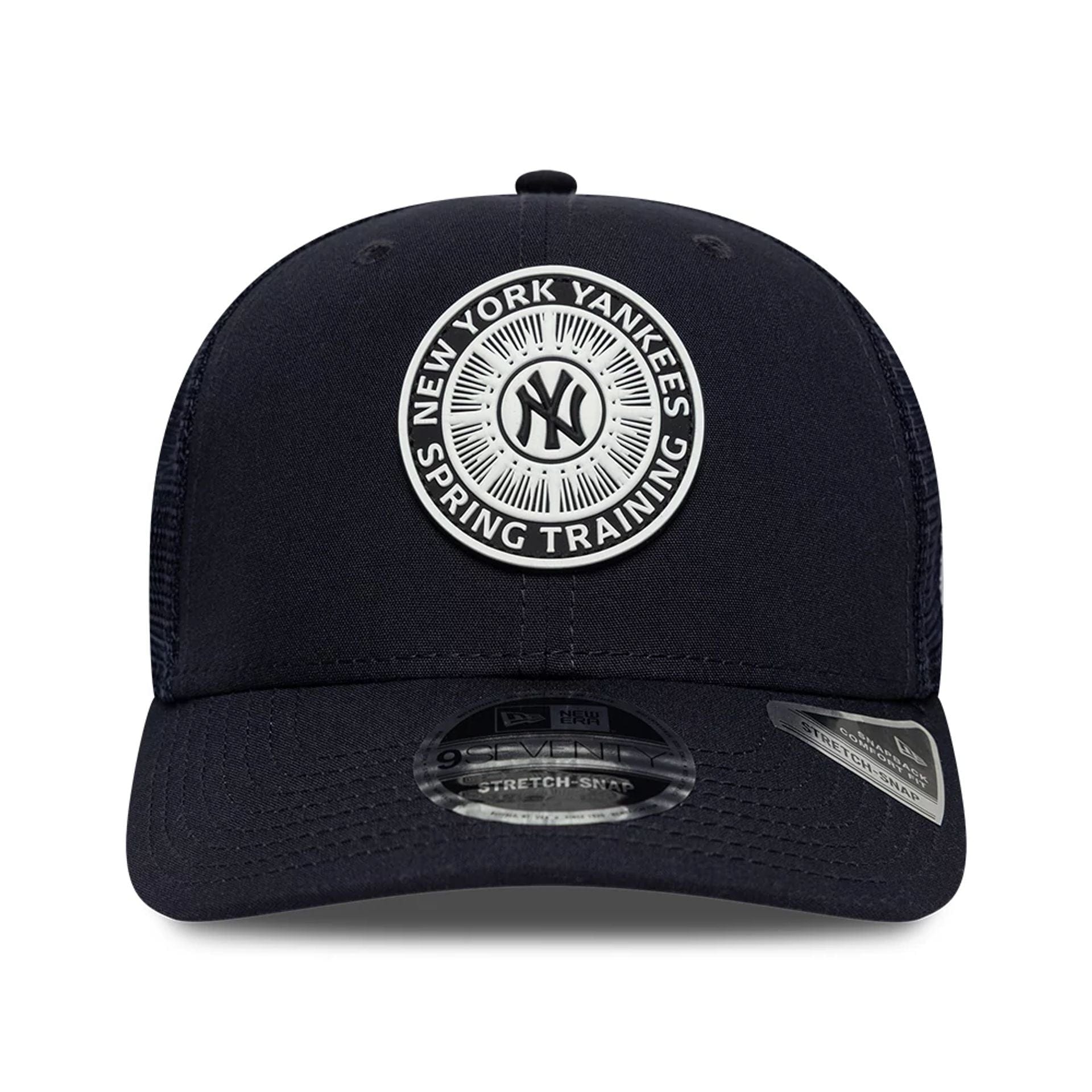 Pictured is this MLB Circles New York Yankees 9SEVENTY Stretch Snap cap in navy. 3