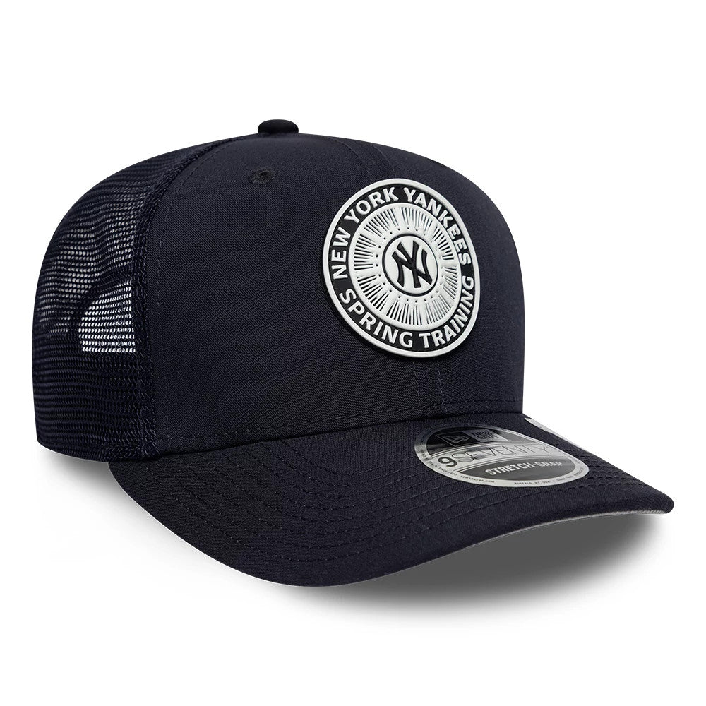 Pictured is this MLB Circles New York Yankees 9SEVENTY Stretch Snap cap in navy. 4